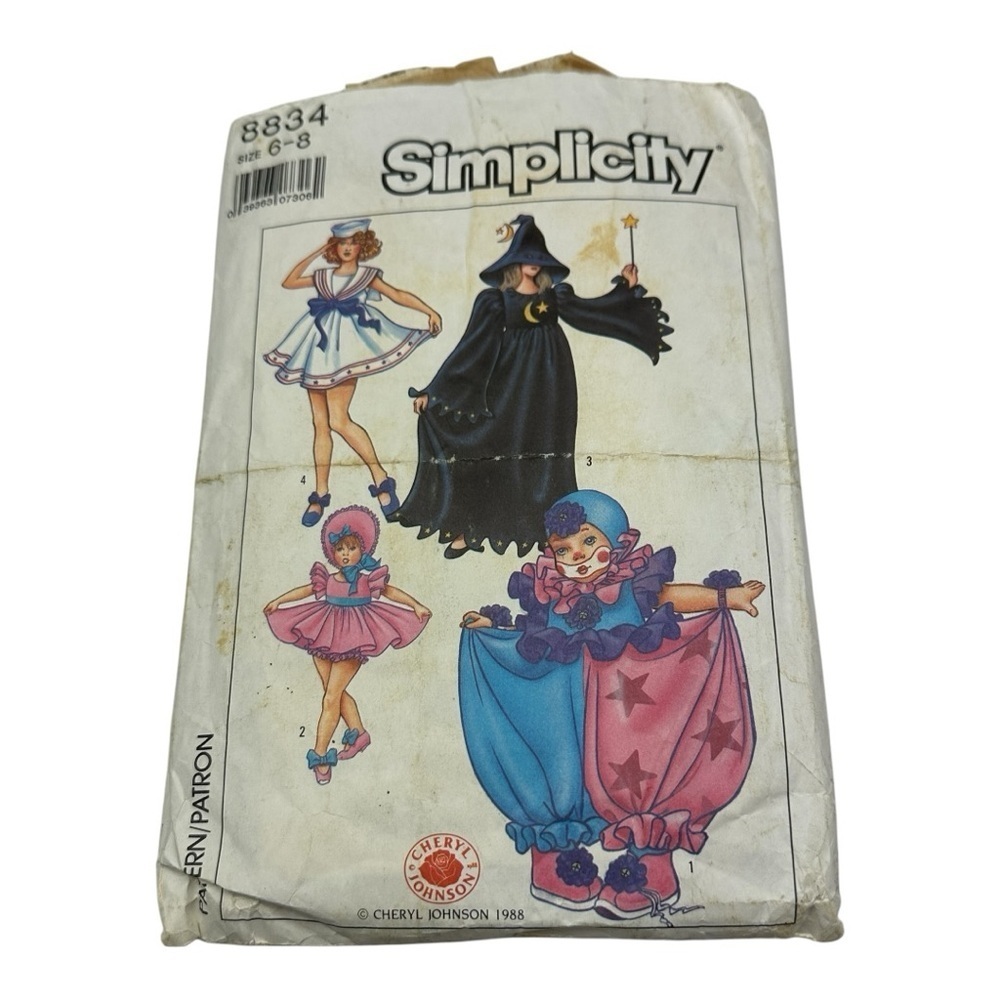 Simplicity Halloween Costume Sewing Pattern Size 6-8